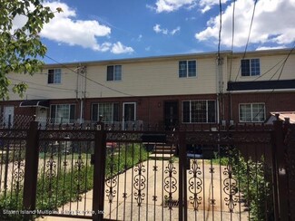 18 Hill St, Staten Island, NY 10304