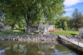 6825 N Shore Dr, Rockford, MN 55373