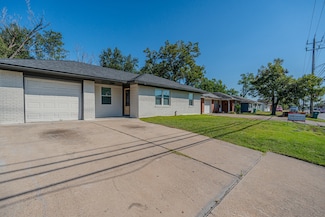 2127 Strawberry Rd, Pasadena, TX 77502