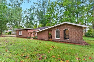 74 Knollwood Dr, Newport News, VA 23608