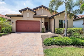 201 Vinadio Blvd, Nokomis, FL 34275