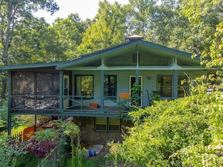 711 Roller Mill Rd, Franklin, NC 28734