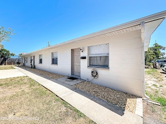 335 N Brevard Ave, Cocoa Beach, FL 32931