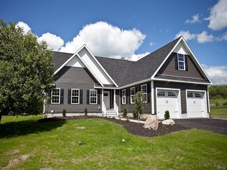 11 S Meadow Dr, Cazenovia, NY 13035