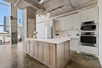2000 Bagby St Unit 7416, Houston, TX 77002