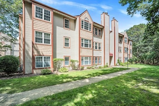 44 Trotters Ln Unit 1007, Galloway, NJ 08205