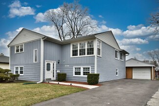 3714 Oriole Ln, Rolling Meadows, IL 60008