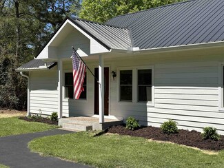 1160 Rays Bridge Rd, Whispering Pines, NC 28327