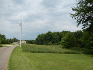 L2 Velvet Ln, Bridgeport, WI 53821