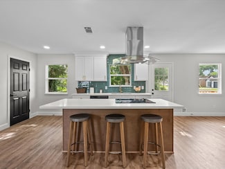 5225 Main St, Santa Fe, TX 77510