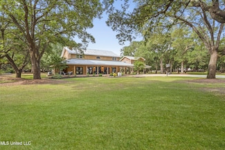 1625 Noble Rd, Ocean Springs, MS 39564