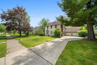 1602 Cedar St, South Bend, IN 46617