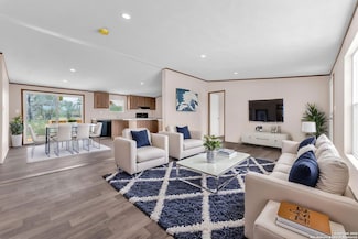 5709 County Road 422, Pleasanton, TX 78064