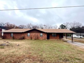 801 S Webb Ln, Poteau, OK 74953