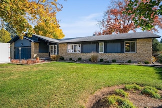 1367 Wauchope Dr, Elgin, IL 60123