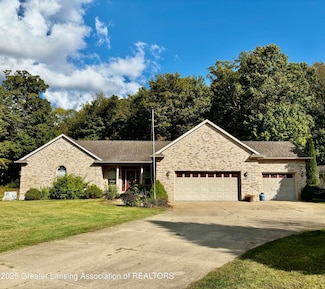 1470 Nicholas Ln Unit 13, Charlotte, MI 48813