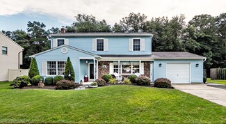 6 Teaberry Ln, Howell, NJ 07731