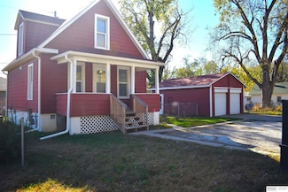 1317 Silver Ln, Carter Lake, IA 51510