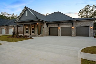249 Shimmer Cir, Freeport, FL 32439
