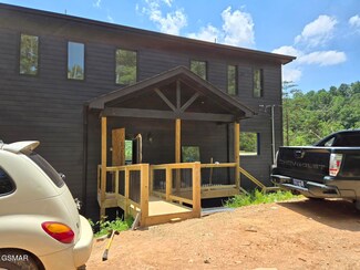 3959 Duck Hollow Rd, Gatlinburg, TN 37738