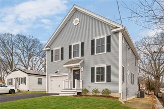 48 Rosemont Ave, Cumberland, RI 02864