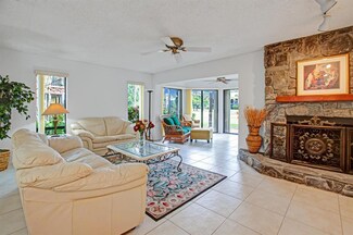 5295 10th Fairway Dr Unit 1, Delray Beach, FL 33484
