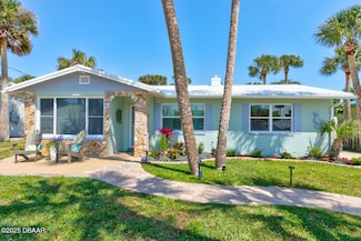 918 E 2nd Ave, New Smyrna Beach, FL 32169