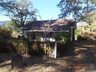 3525 Glenbrook Loop Rd, Riddle, OR 97469