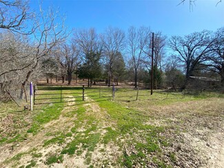 13042 Cross Creek Rd, Kemp, TX 75143