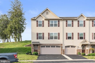 370 Weatherstone Dr, New Cumberland, PA 17070