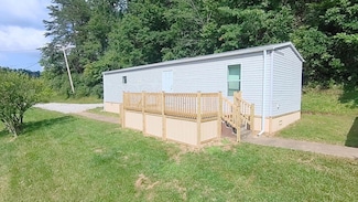 5 Camp Branch Rd, Huntington, WV 25701