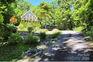 350 Mckissick Rd, Flat Rock, NC 28731