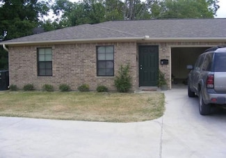 6116 Willis St, Groves, TX 77619