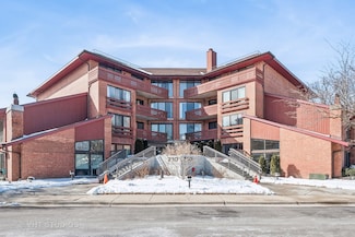 710 Waukegan Rd Unit 6B, Glenview, IL 60025