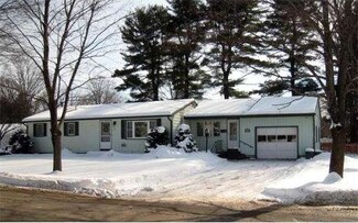 31 Thayer St, South Deerfield, MA 01373