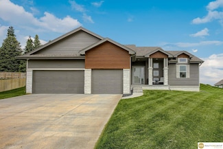 2907 N 167th Cir, Omaha, NE 68116
