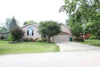 1012 Crestview Dr, Lemont, IL 60439