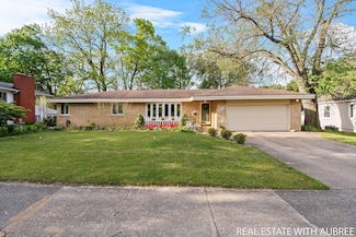 38 W 31st St, Holland, MI 49423