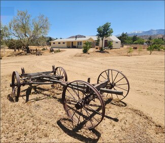4775 Sunnyslope Rd, Phelan, CA 92371