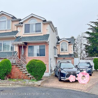 115 Alex Cir, Staten Island, NY 10305