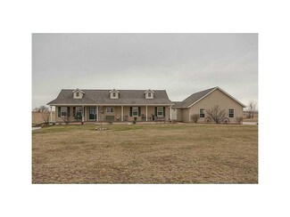 1189 Y Dr, Amana, IA 52203