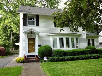 60 Alpine Dr, Rochester, NY 14618