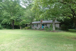 5914 Mt Holly Huntersville Rd, Charlotte, NC 28216