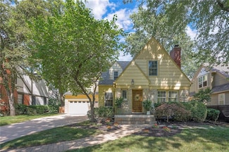 5525 Norwood Rd, Fairway, KS 66205