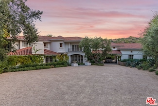 20580 Natoma Estates Dr, Woodland Hills, CA 91364