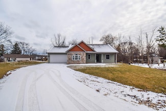 1255 Westwood Dr, Grafton, WI 53024