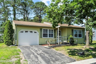 8 Westport Dr Unit 71, Whiting, NJ 08759