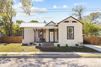 114 Omaha St, San Antonio, TX 78203