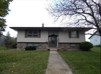 1309 18th St S, Virginia, MN 55792