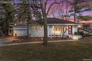 2665 Middlebelt Rd, West Bloomfield, MI 48324